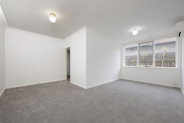 2/114 Smith Street, Thornbury VIC 3071 - Photo 1