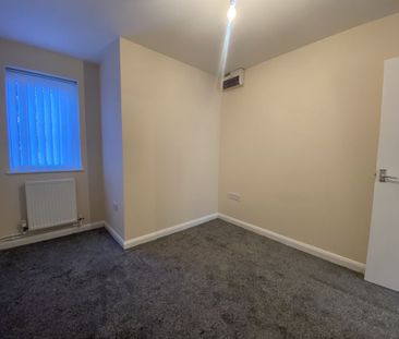 1 Bedroom Flat - Photo 4