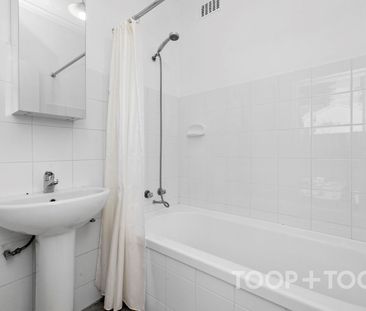 Two bedroom cottage in North Adelaide - Photo 4