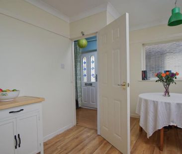 3 bedroom semi-detached house to rent - Photo 3