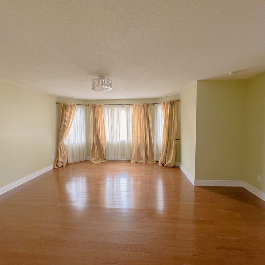 For Lease - 101 Glengordon Crescent, Markham, Ontario - Photo 1