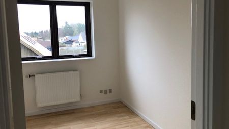 Stationsvej 36, 1, Langeskov 3-vær. 1. sals lejlighed - Photo 3