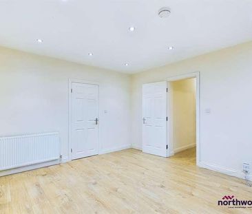 Lewes Road, Upperton, Eastbourne, BN21 - Photo 2