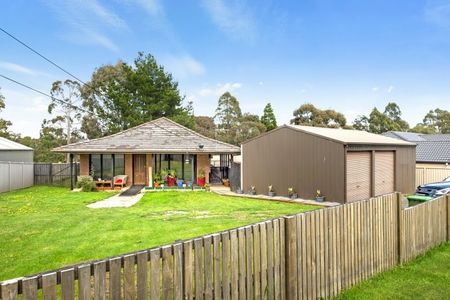 SPACIOUS THREE BEDROOM HOME WITH LARGE SHED IN NERRINA - Photo 2