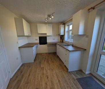 2 bedroom terraced house to rent - Photo 5