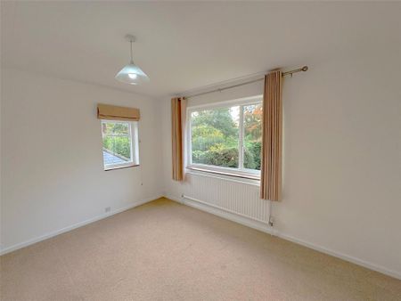 5 bedroom detached house to rent - Photo 4