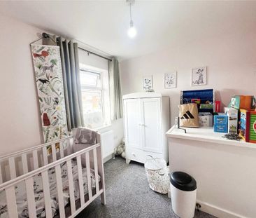 3 bedroom semi-detached house to rent - Photo 4