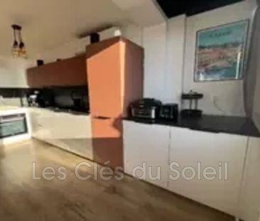 Location Appartement 3 pièces 74m² LA SEYNE SUR MER 83500 - Photo 5