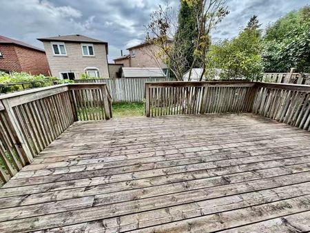 For Lease - 4230 Perivale Road Unit# Main&upper level, Mississauga, Ontario - Photo 2