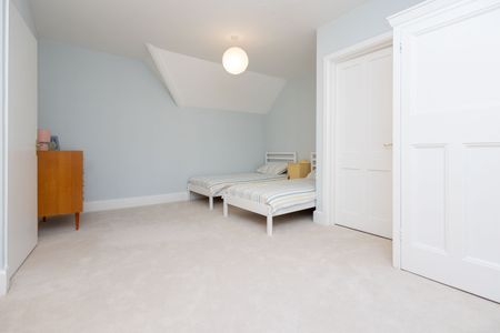3 bed maisonette to rent in Corvesgate, 23 Nairn Road, BH13 - Photo 4