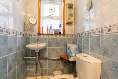 Albion Road, Gravesend, Kent, DA12 - Photo 2