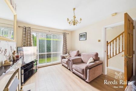 2 Sandyknowes Grove, Newtownabbey, BT36 5DG - Photo 2
