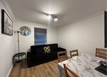 Hammersmith Road - Photo 5