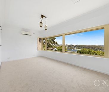 Renovated Home With Spectacular 180° Harbour & City Views - Photo 3