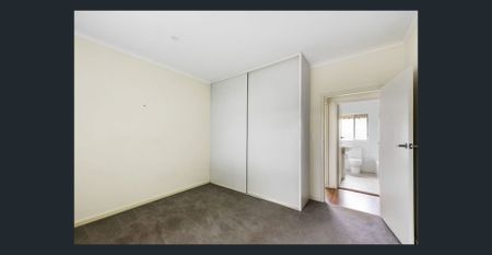 Light, Bright & Ready to Move In - Photo 2