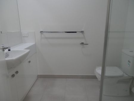 Convenient, Comfortable & Ready to Move In - Photo 4
