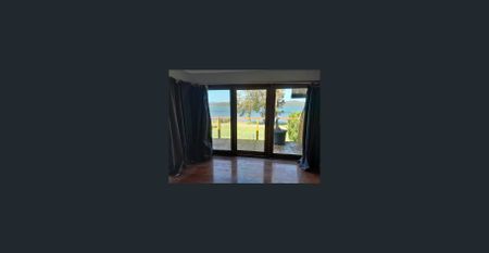 FOUR BEDROOM FAMILY HOME - GREAT LOCATION - Photo 4