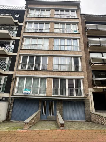 Te huur op jaarbasis gemeubeld appartement met 2 slaapkamers - Photo 5