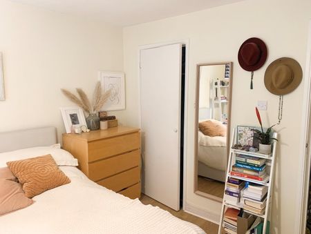 1 Bed Flat, Greyhound Road, W6 - Photo 4