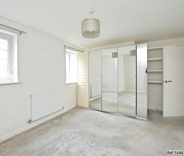 2 bed Flat in Morse Lodge 44 Whitworth Avenue, Romford, RM3 7GP - Photo 5