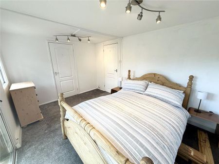 2 bedroom chalet to rent - Photo 4