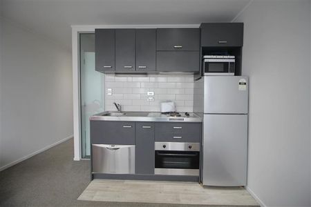 City Centre, 2 Bedrooms - Photo 5