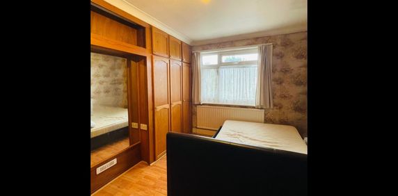 Room in a Shared House, Exeter Road, HA2 - Photo 2