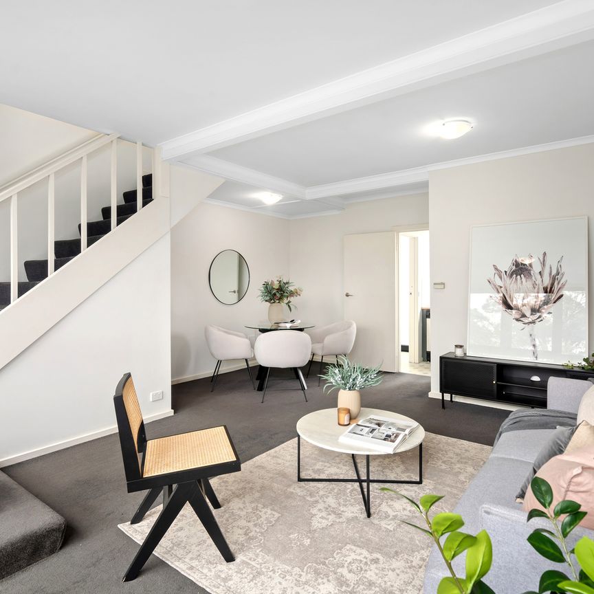 Designer Dual-Level Townhouse: Malvern Road Living at Your Doorstep! - Photo 1