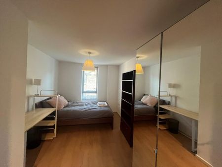 2 bedroom Flat To Let - Photo 3