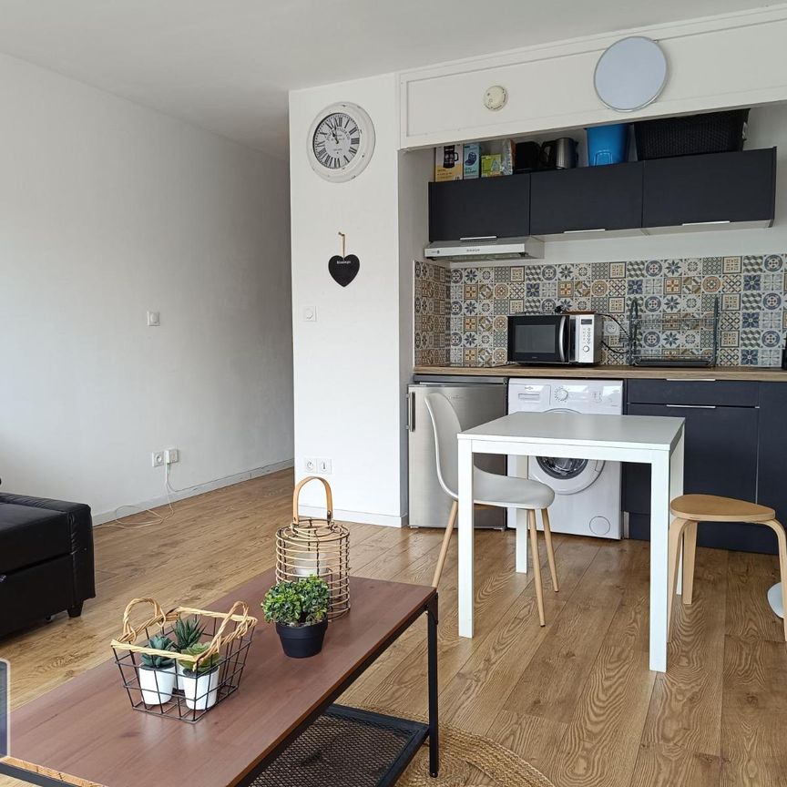 Location Appartement 1 pièce 26m² LILLE 59000 - Photo 2