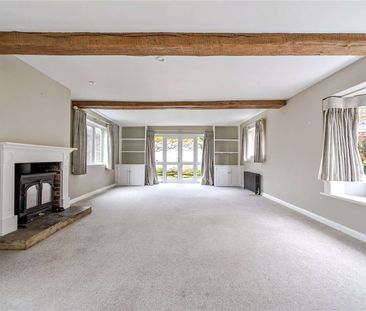 A beautifully presented oast house on the outskirts of Cranbrook - Photo 2