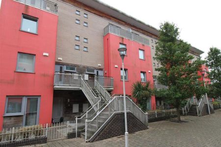 2 bedroom maisonette to rent - Photo 5