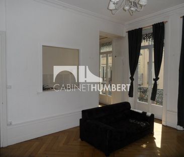 Location Appartement 3 pièces 72m² ST ETIENNE 42000 - Photo 2