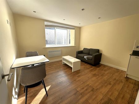 Brunswick Court, Leeds City Centre, LS2 7SA - Photo 2