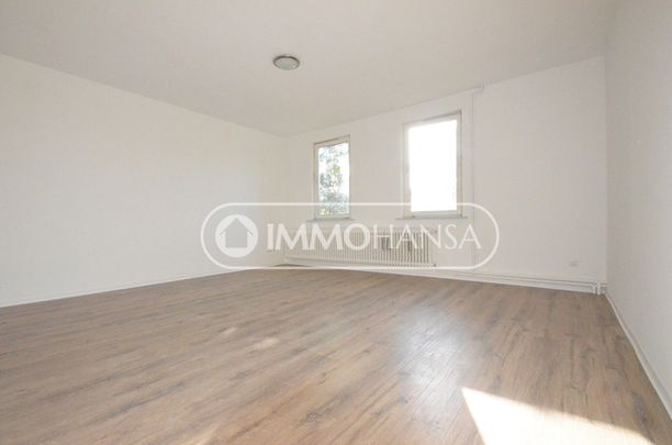 ++ Sanierte, helle 4-Zimmer-Wohnung mit EBK und Garten in idyllischer Lage ++ - Photo 1