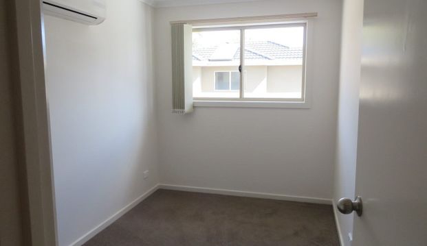 Cosy 2 Bedroom Town House In Prime Location - Photo 1