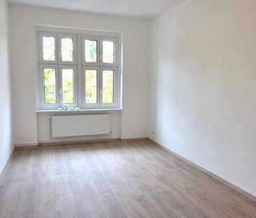 Sanierte Altbauwohnung: 3,5 Zimmer mit Balkon und Erker - Foto 1