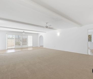 Prestige Living in a Private Cul-De-Sac - Newly Renovated & Move-In... - Photo 5