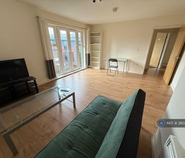2 bedroom flat to rent - Photo 1