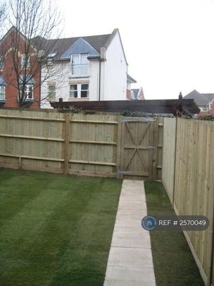 1 bedroom in a house share to rent - Photo 1