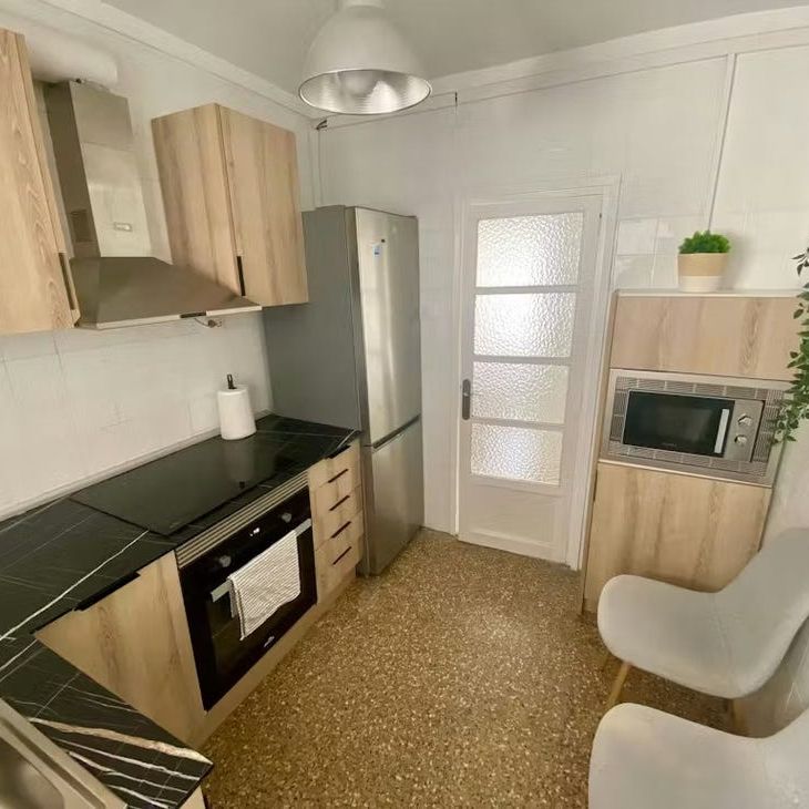 Avinguda de la Malva-Rosa, Valencia, Valencian Community 46011 - Photo 1