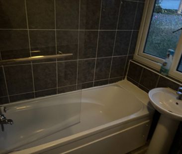 2 Bed Flat, Brent Park Road, NW4 - Photo 5