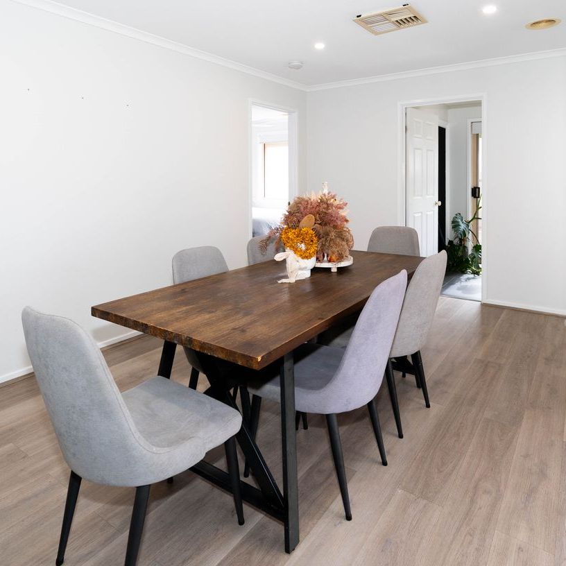 COMFORTABLE LIVING ON KALOONA DRIVE - Photo 1