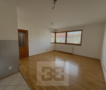 Pronájem bytu 1+kk 36 m2 - Photo 2