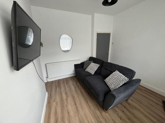 2 bedroom terraced house to rent - Photo 1