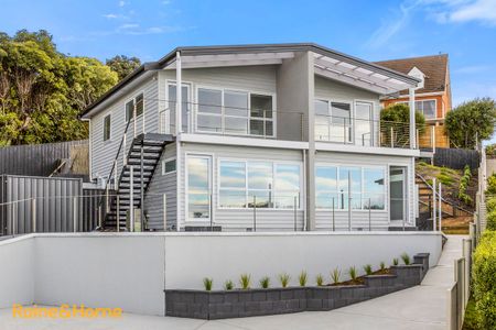 Outstanding recently renovated 1 bedroom apartment! - Photo 3