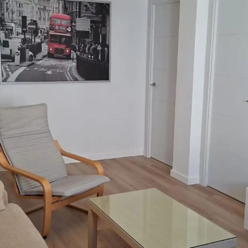 Piso de alquiler en Calle Estadio, 64, Ciudad Jardín - Tagarete - El Zapillo - Photo 1