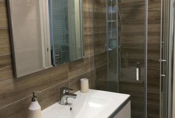 Студия после ремонта возле метро Лоди