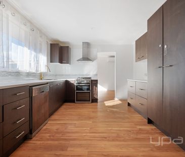 3 BEDROOM FAMILY HOME NICE QUITE COURT - Photo 6