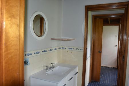 Set on over half an acre - Photo 5